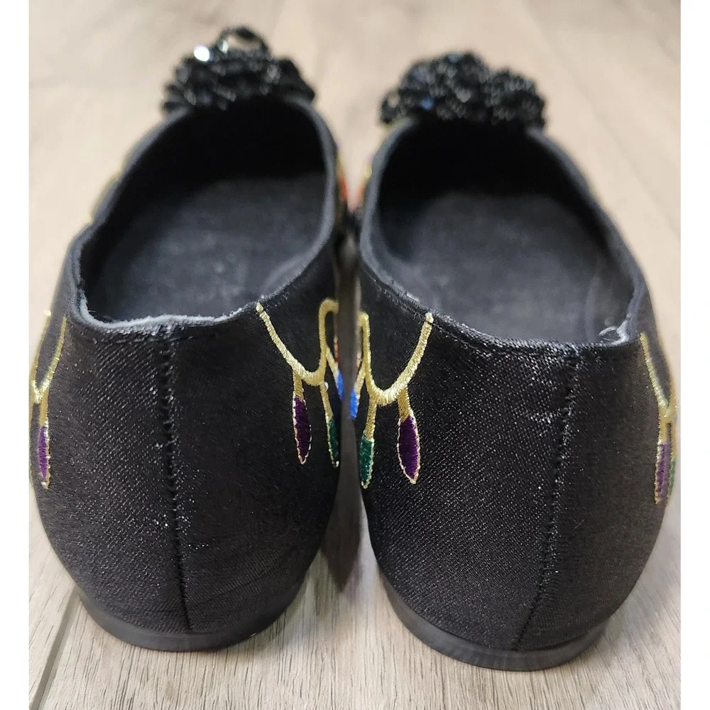 J. Renee Womens Black Christmas Ballet Flats Lights Embroidered Beaded Pom 7.5M